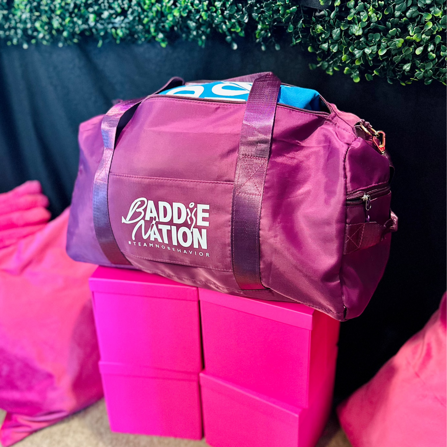 Baddie Travel Bag with Shoe Compartment (Various Colors)