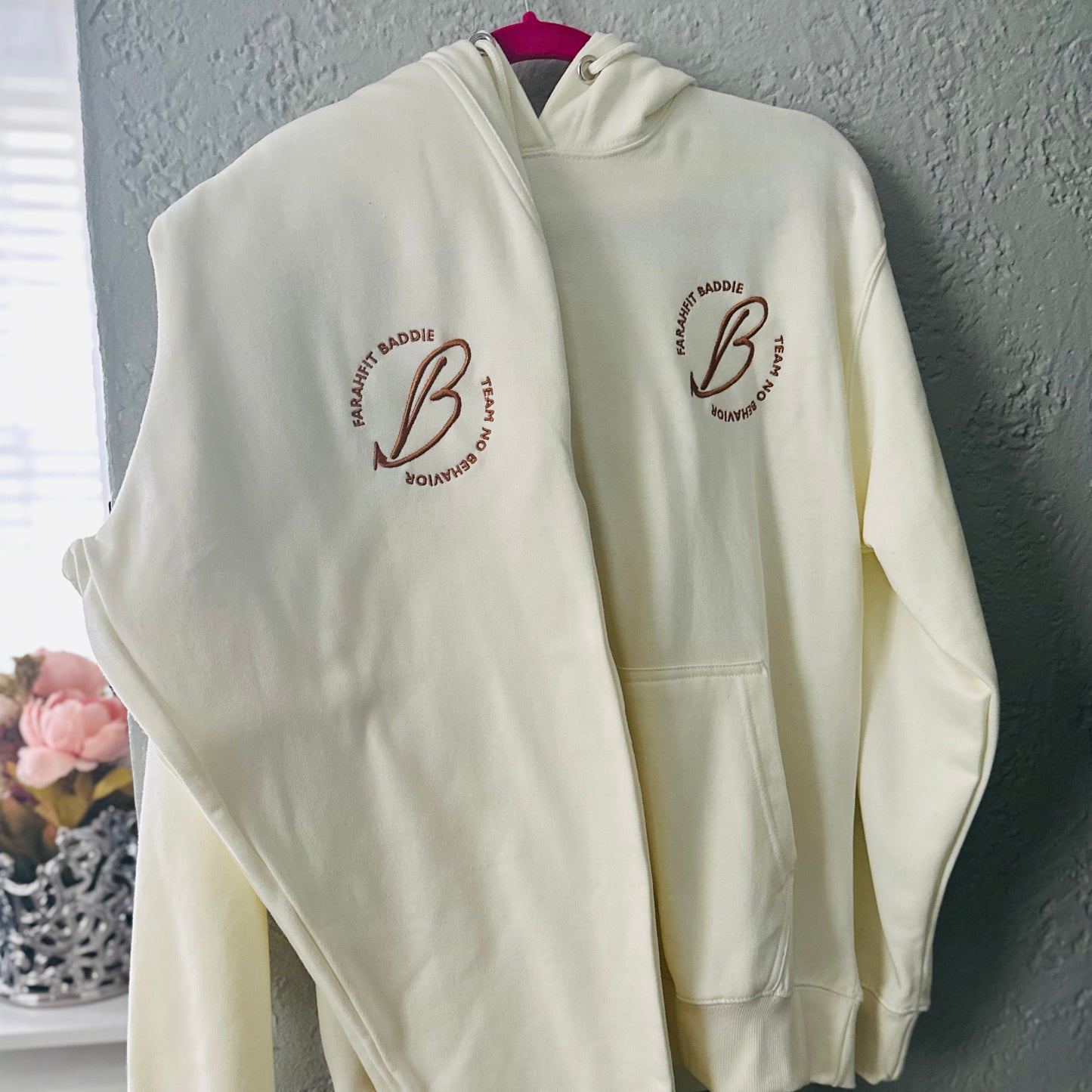 CLEARANCE ITEM: Medium Cream Jogger Set